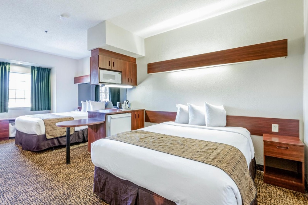 Trident Inn and Suites