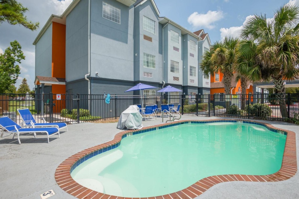 Trident Inn and Suites